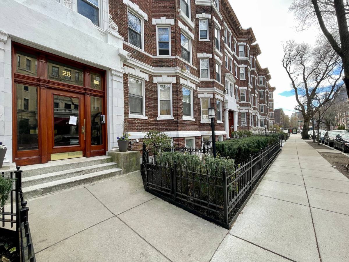 Apartment for rent at 40 Queensberry #7F, Boston, MA 02215