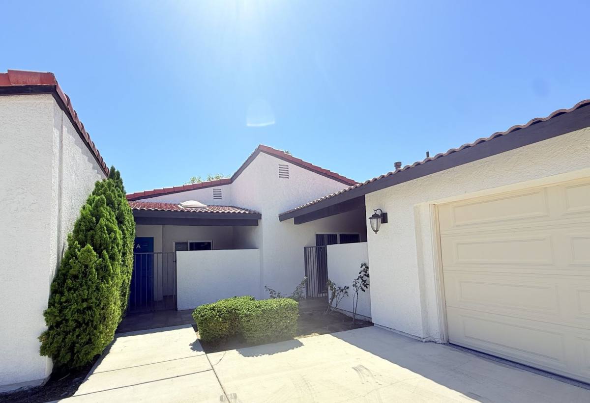 Apartment for rent at 31550 Avenida Alvera - B, Cathedral City, CA 92234