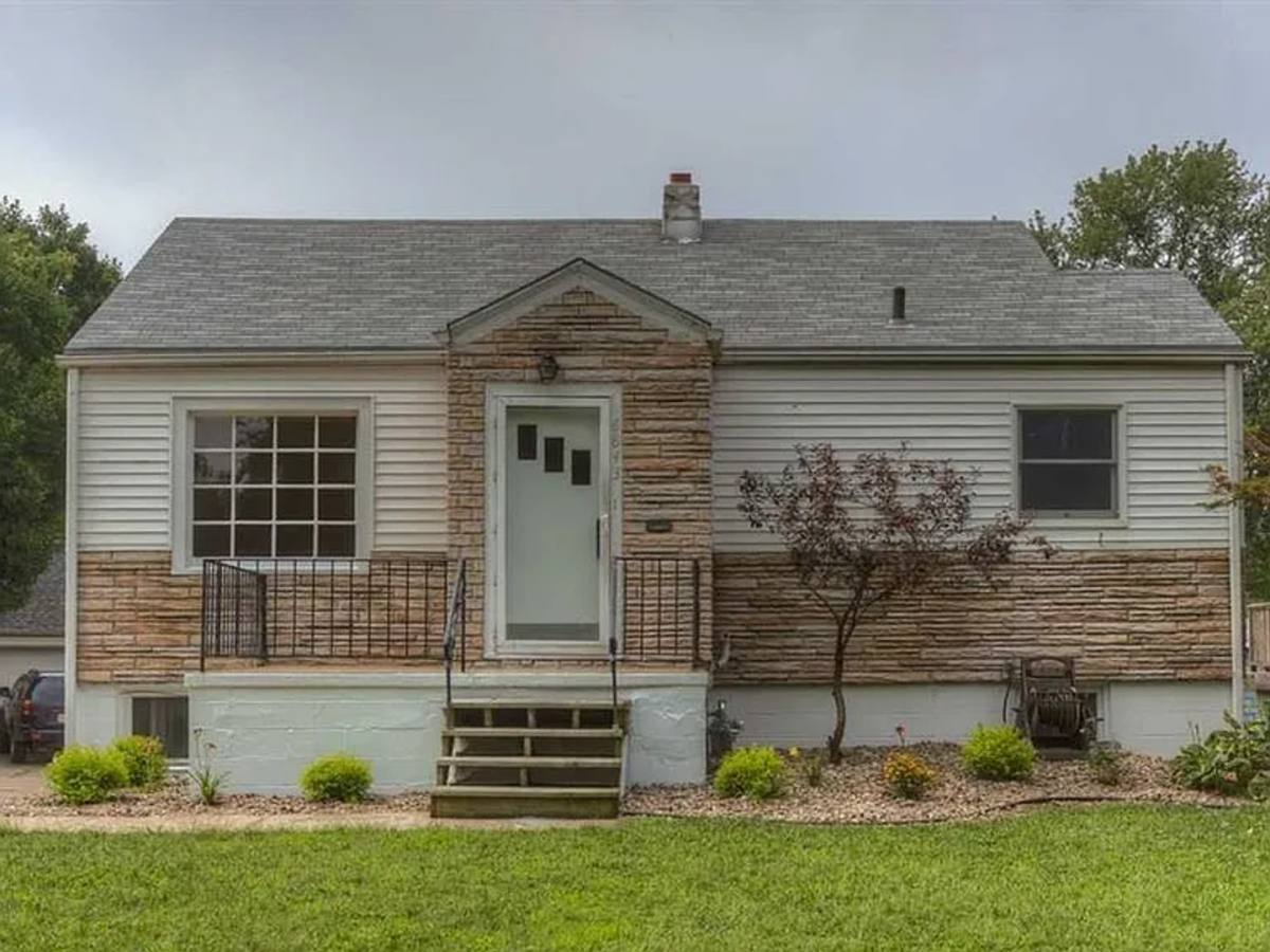 House for rent at 6843 Leavenworth, Omaha, NE 68106