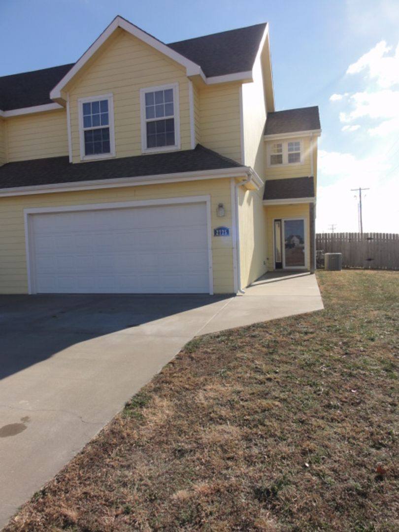 Townhouse for rent at 2725 Kathie Dr, Junction City, KS 66441