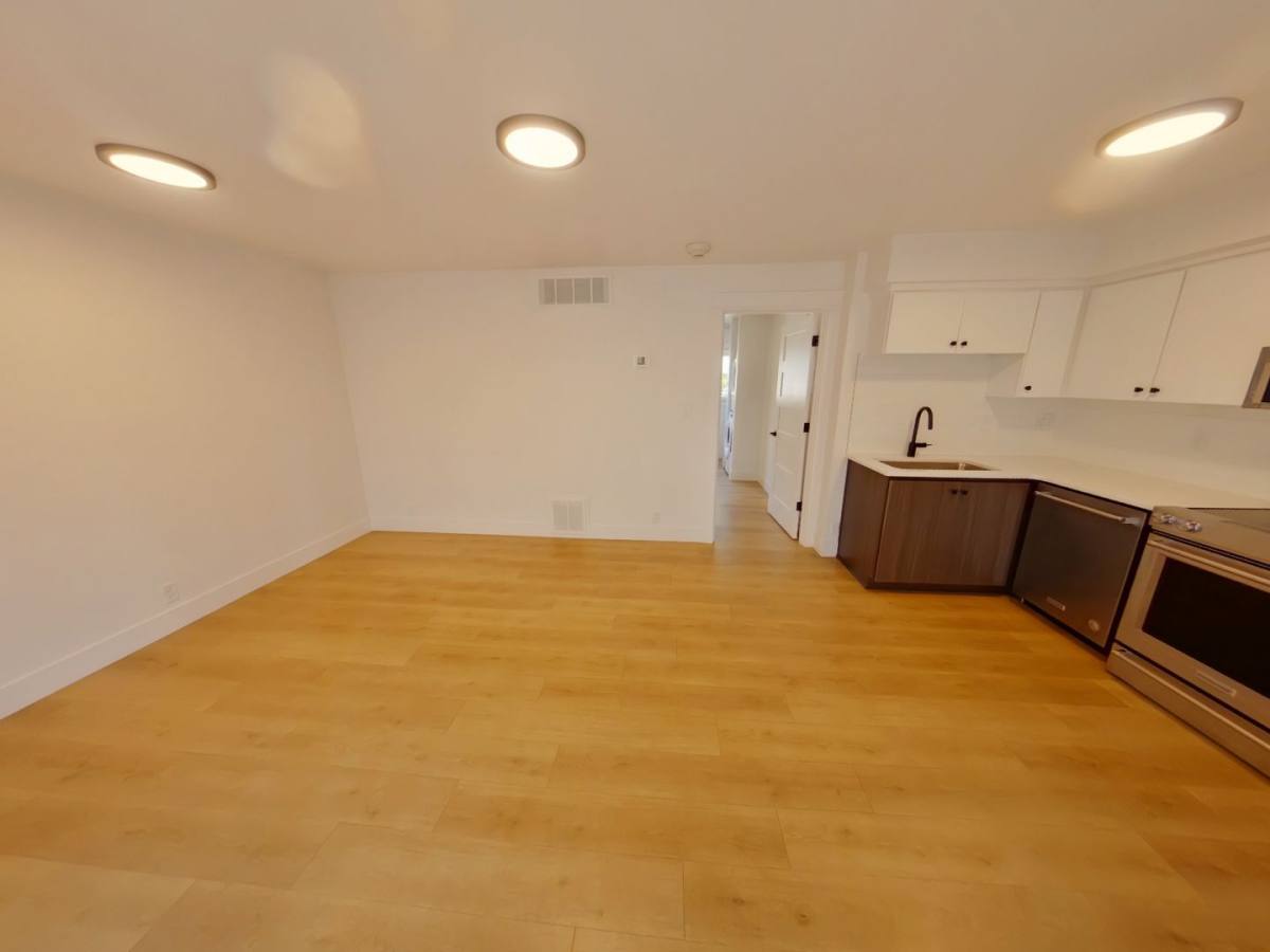 Apartment for rent at 647 E 16th Alley, Eugene, OR 97401