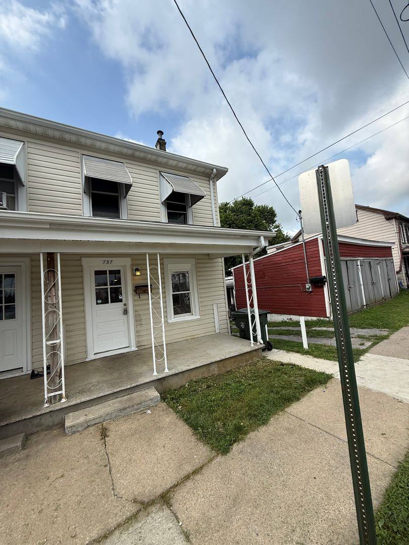 Apartment for rent at 735-737 Dale St, Hagerstown, MD 21740
