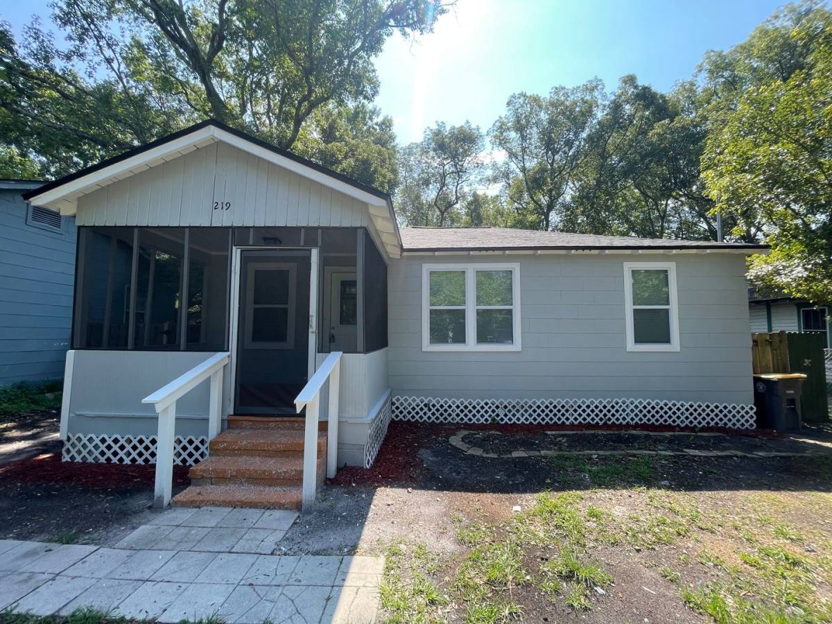 House for rent at 219 Cherokee St, Jacksonville, FL 32254