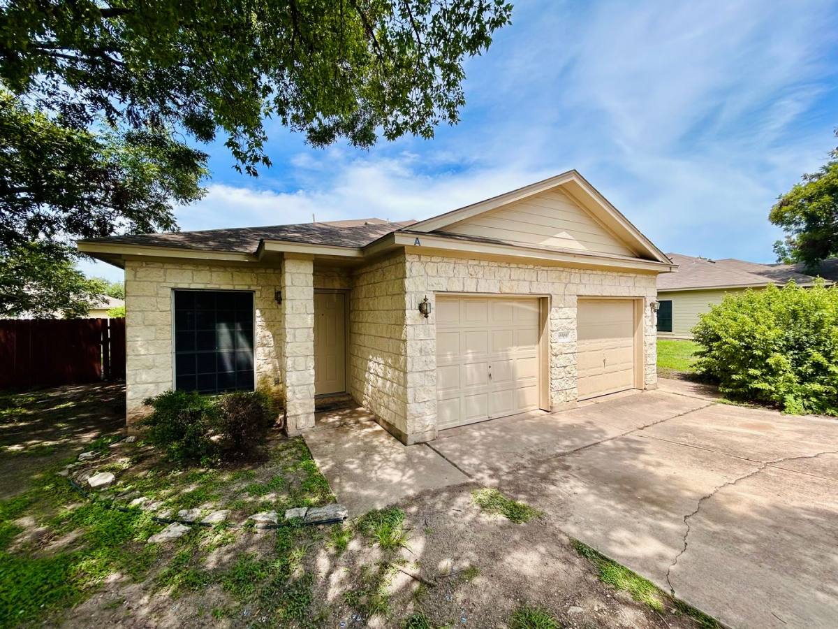 Apartment for rent at 12303 Abney Dr, Austin, TX 78729
