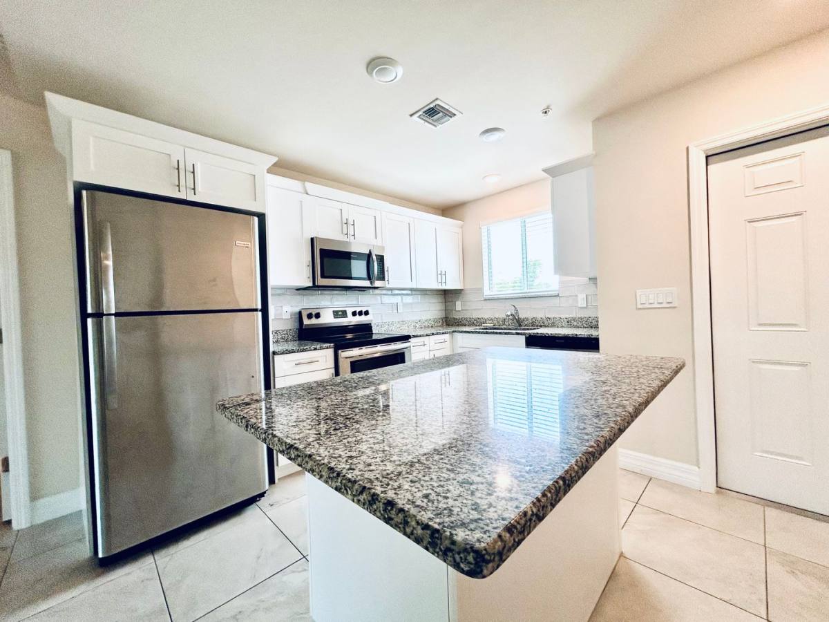 Apartment for rent at 1625 SW 1st Ave, Cape Coral, FL 33991