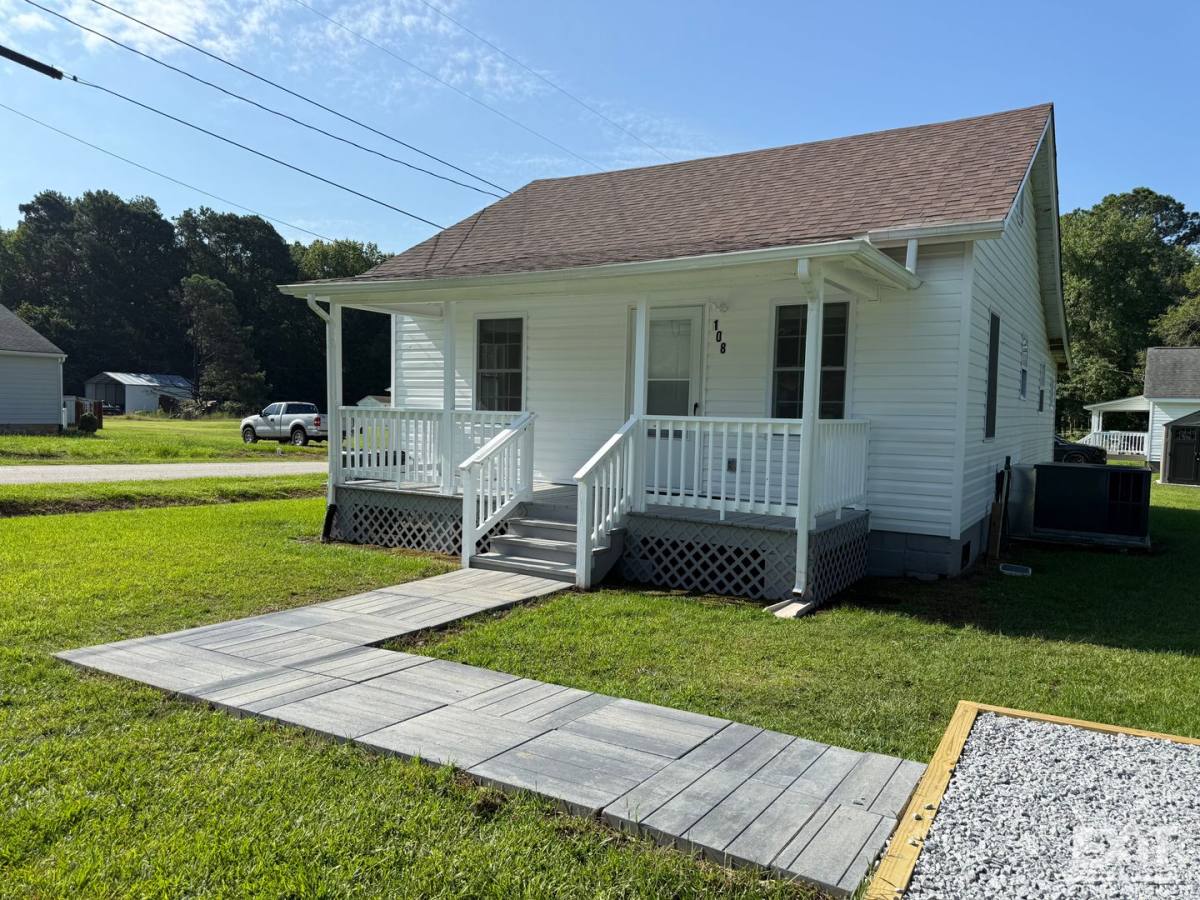House for rent at 108 E Pine St, La Crosse, VA 23950