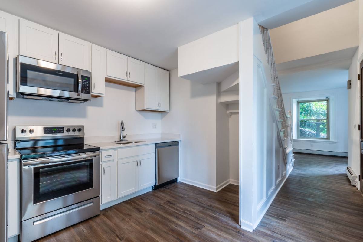 Apartment for rent at 1516 Warren St, Pittsburgh, PA 15212