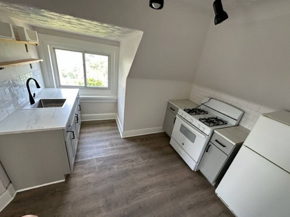 Apartment for rent at 753 Rossmore Ave, Pittsburgh, PA 15226