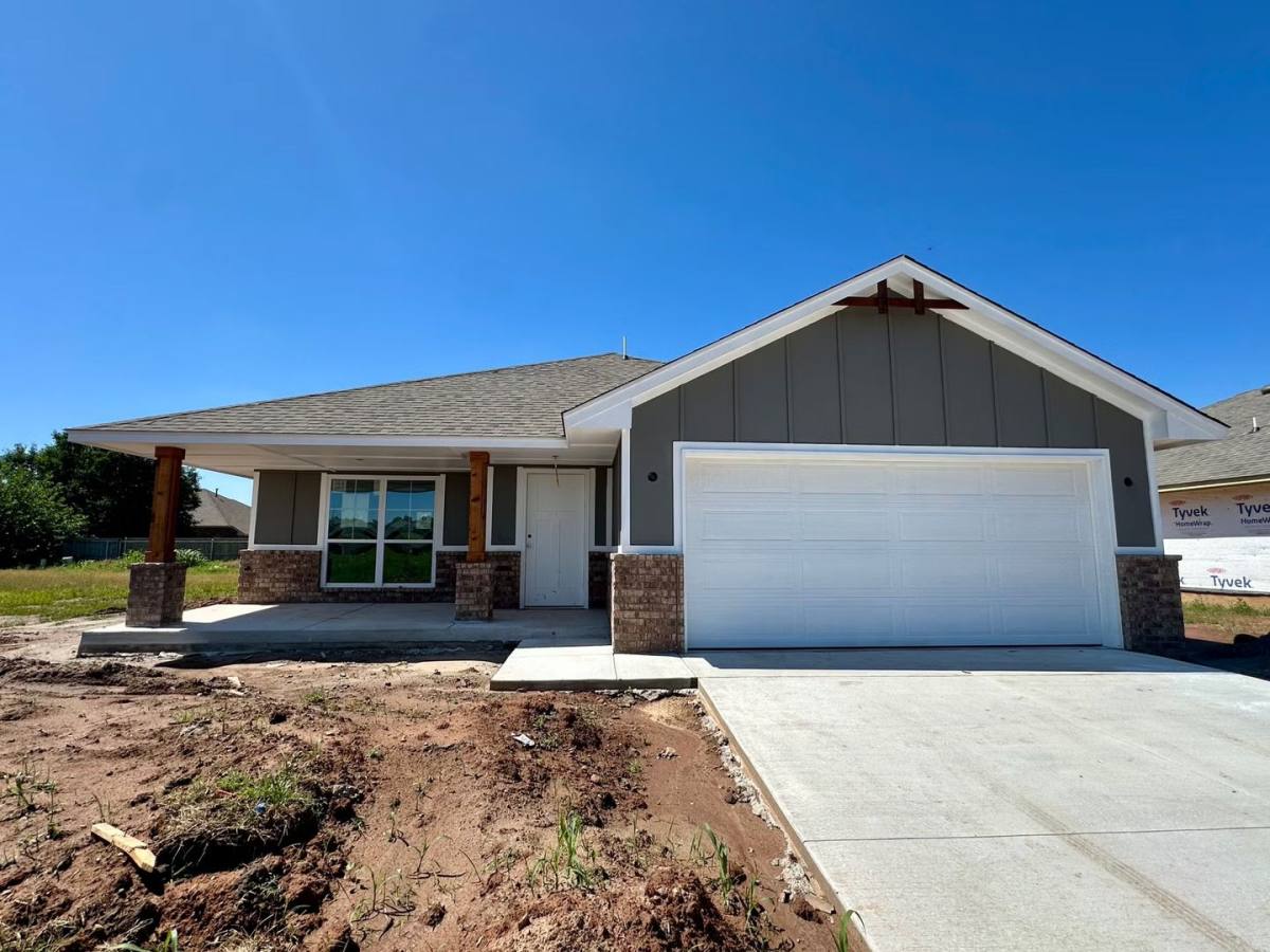 House for rent at 8516 NW 75th St, Oklahoma City, OK 73132