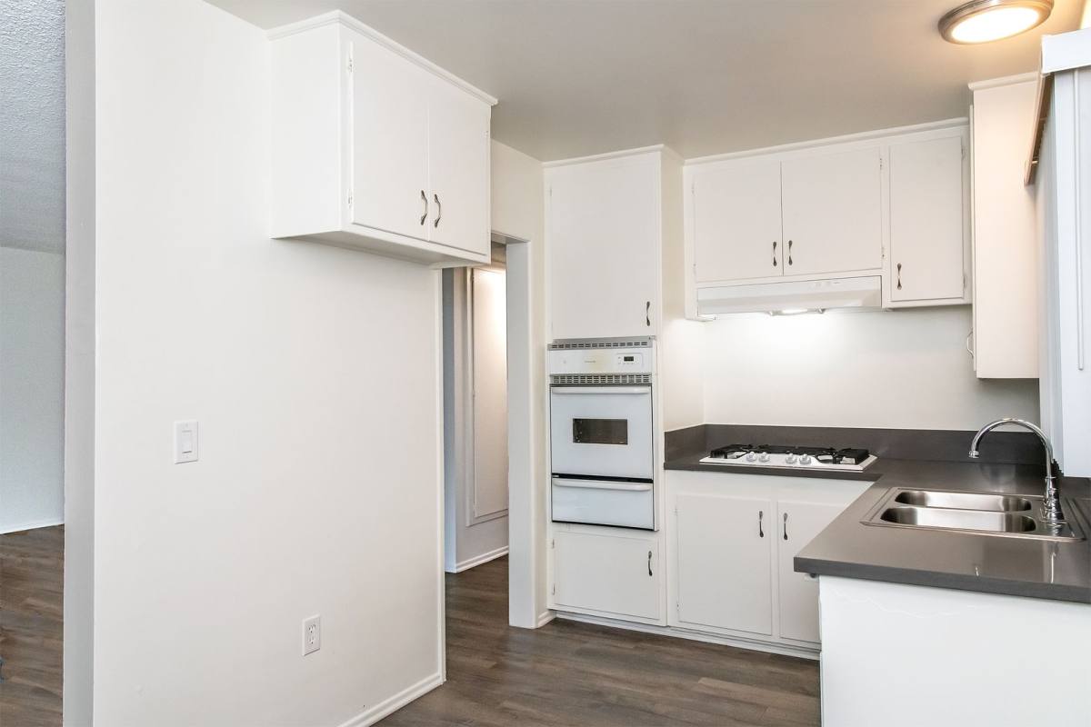 Apartment for rent at 3131 Montrose Ave, La Crescenta, CA 91214