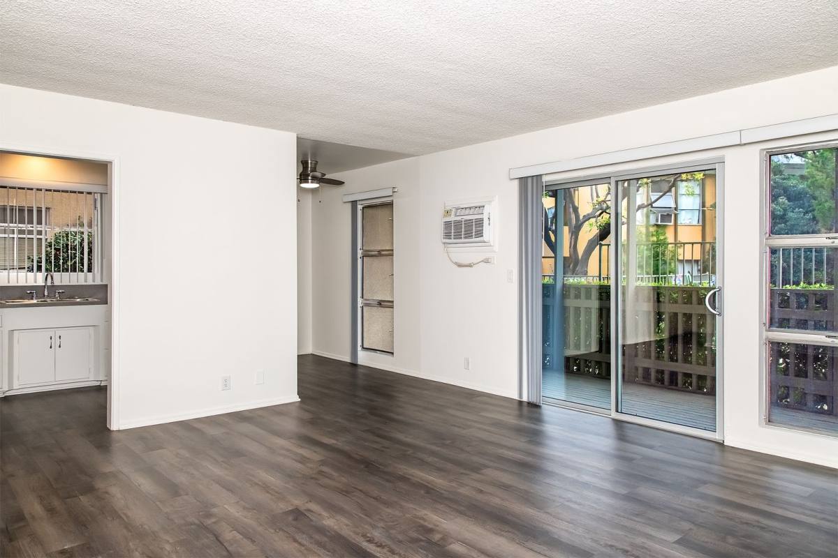 Apartment for rent at 3131 Montrose Ave, La Crescenta, CA 91214