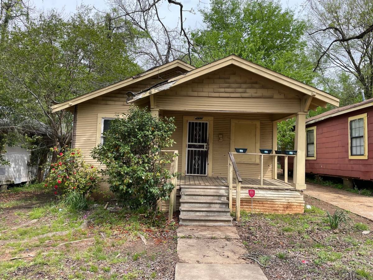 House for rent at 3224 Jackson St, Shreveport, LA 71109