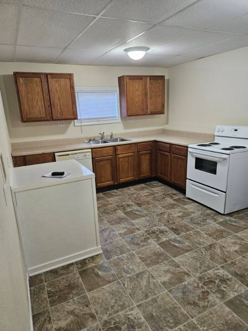 Apartment for rent at 2, 8 & 10 S Fleming St, Farmington, MO 63640