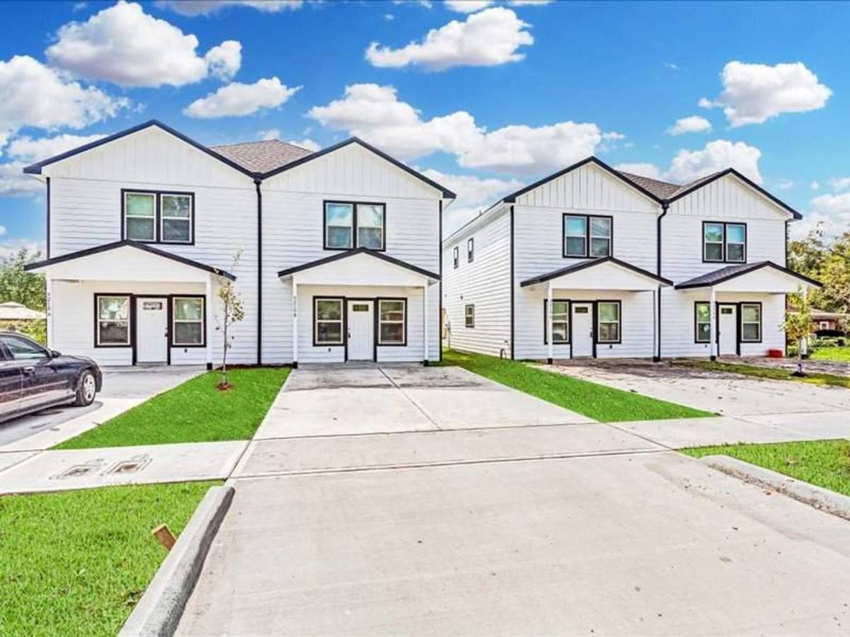 Apartment for rent at 6629 Phillips St, Houston, TX 77091