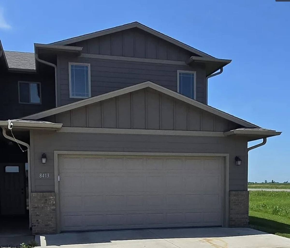 Townhouse for rent at 8413 W 53rd St, Sioux Falls, SD 57106