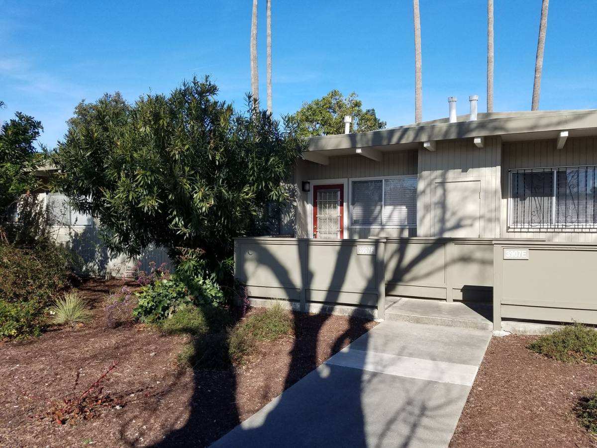 Townhouse for rent at 3907 Middlefield Rd, Palo Alto, CA 94303