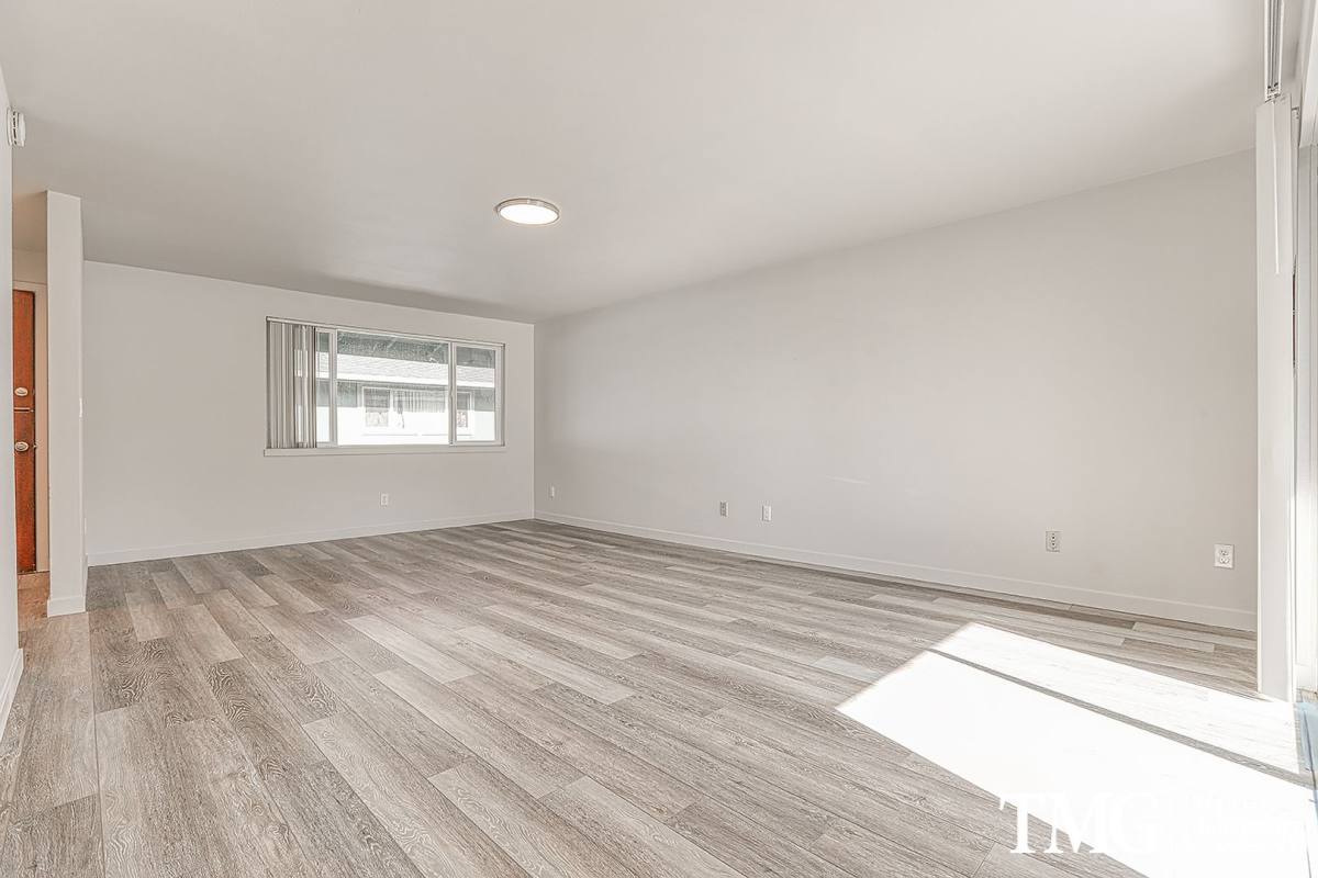 Apartment for rent at 1914 E Mill Plain Blvd, Vancouver, WA 98661