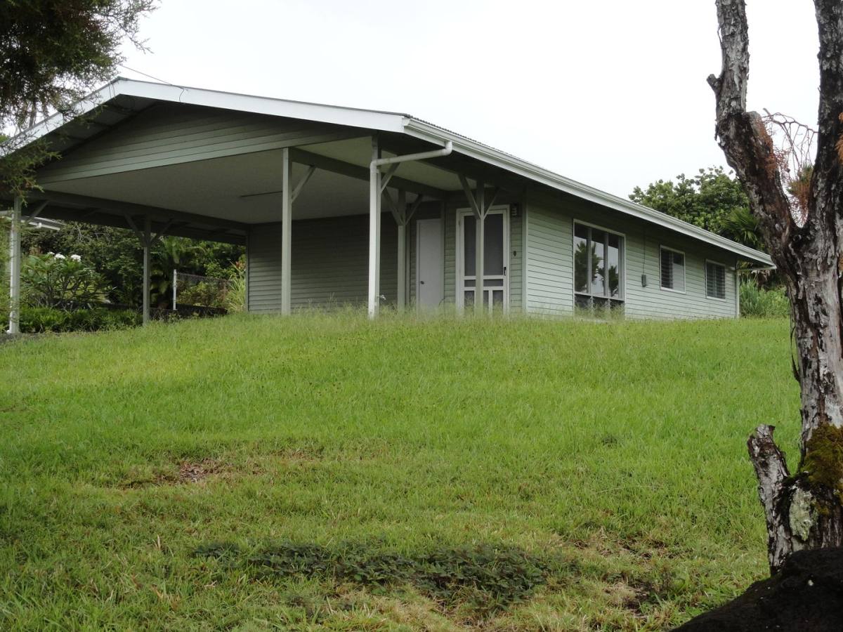 House for rent at 124 Pakalana St, Hilo, HI 96720