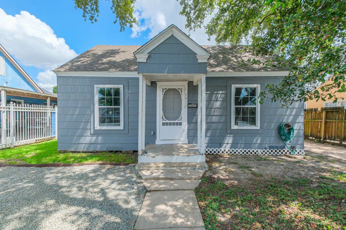 House for rent at 7815 Harding St #A, Houston, TX 77012