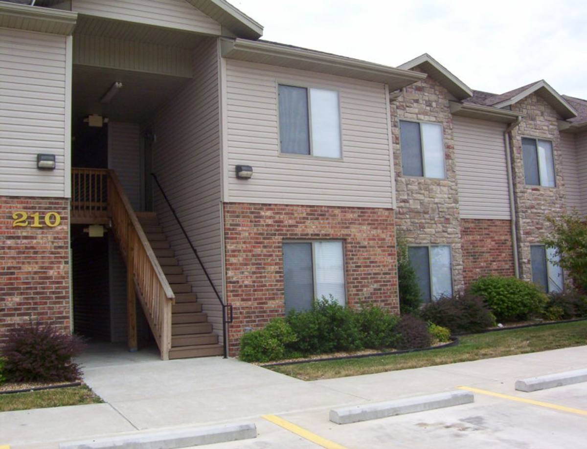 Apartment for rent at 210 E Erie, Springfield, MO 65807