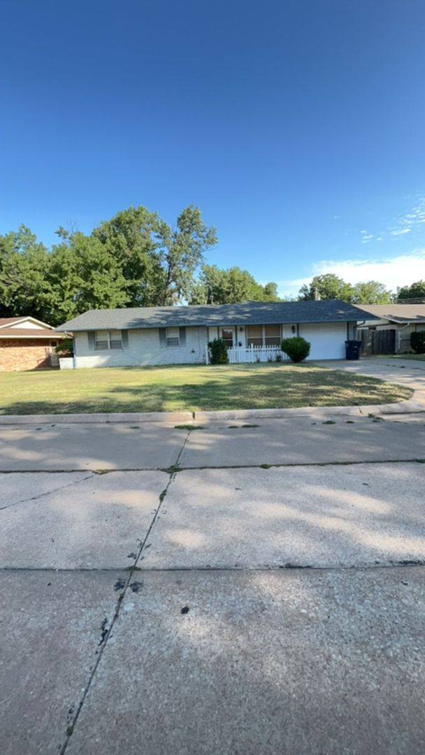 House for rent at 1810 Pawnee, Enid, OK 73703