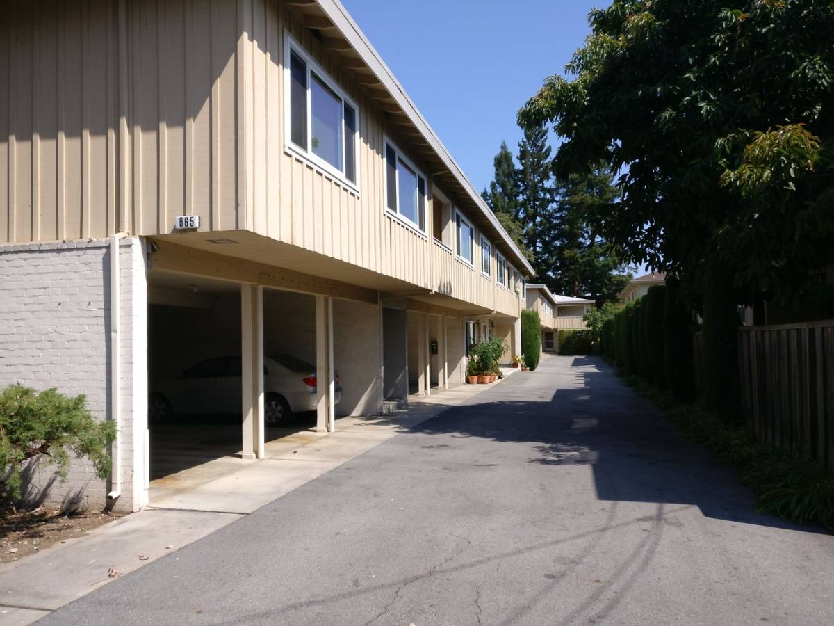 Apartment for rent at 665 Roble Ave, Menlo Park, CA 94025