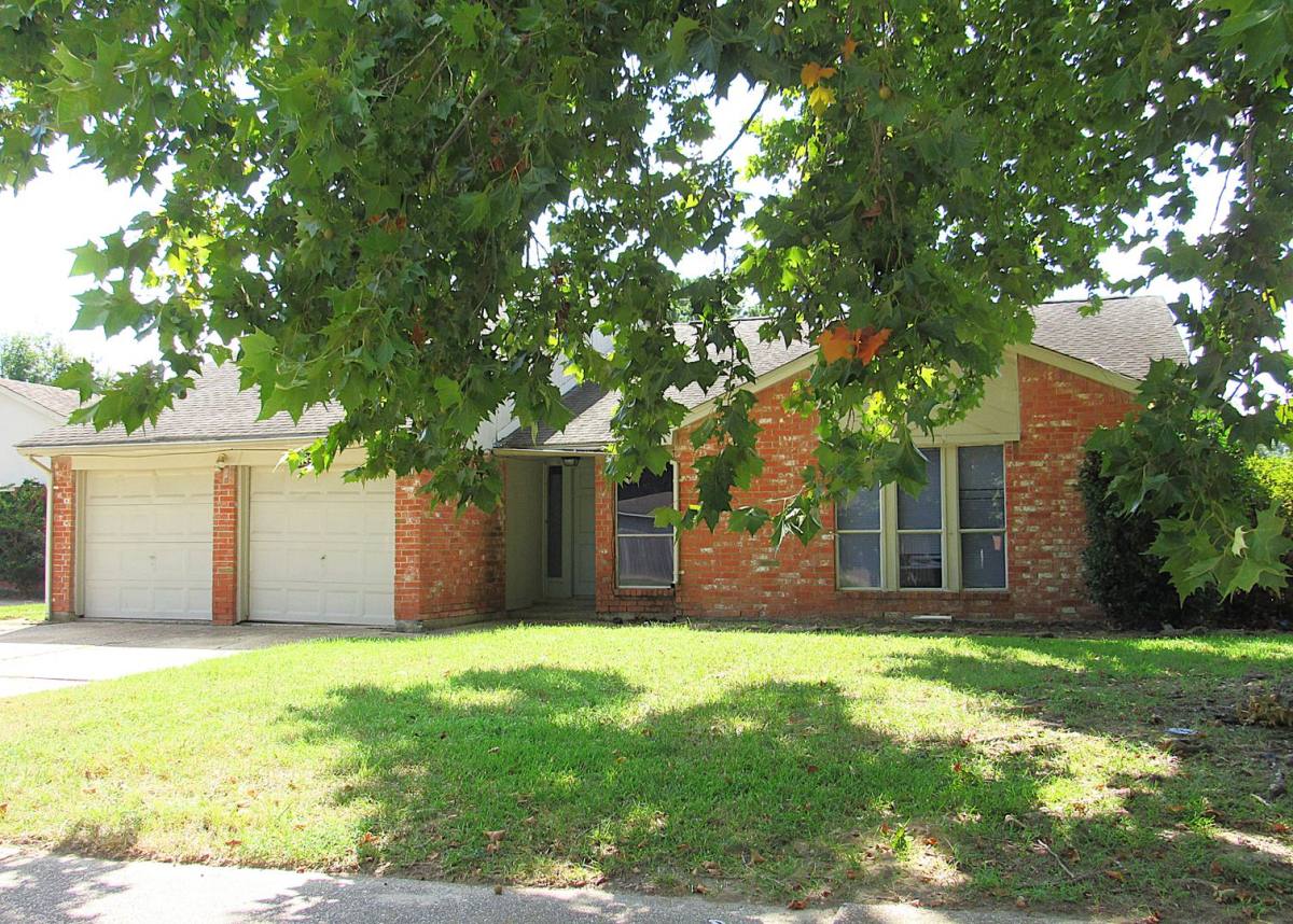 House for rent at 18831 Droitwich Dr, Humble, TX 77346