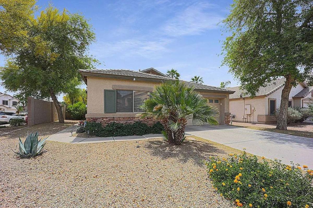 House for rent at 1861 E Oakland, Gilbert, AZ 85295