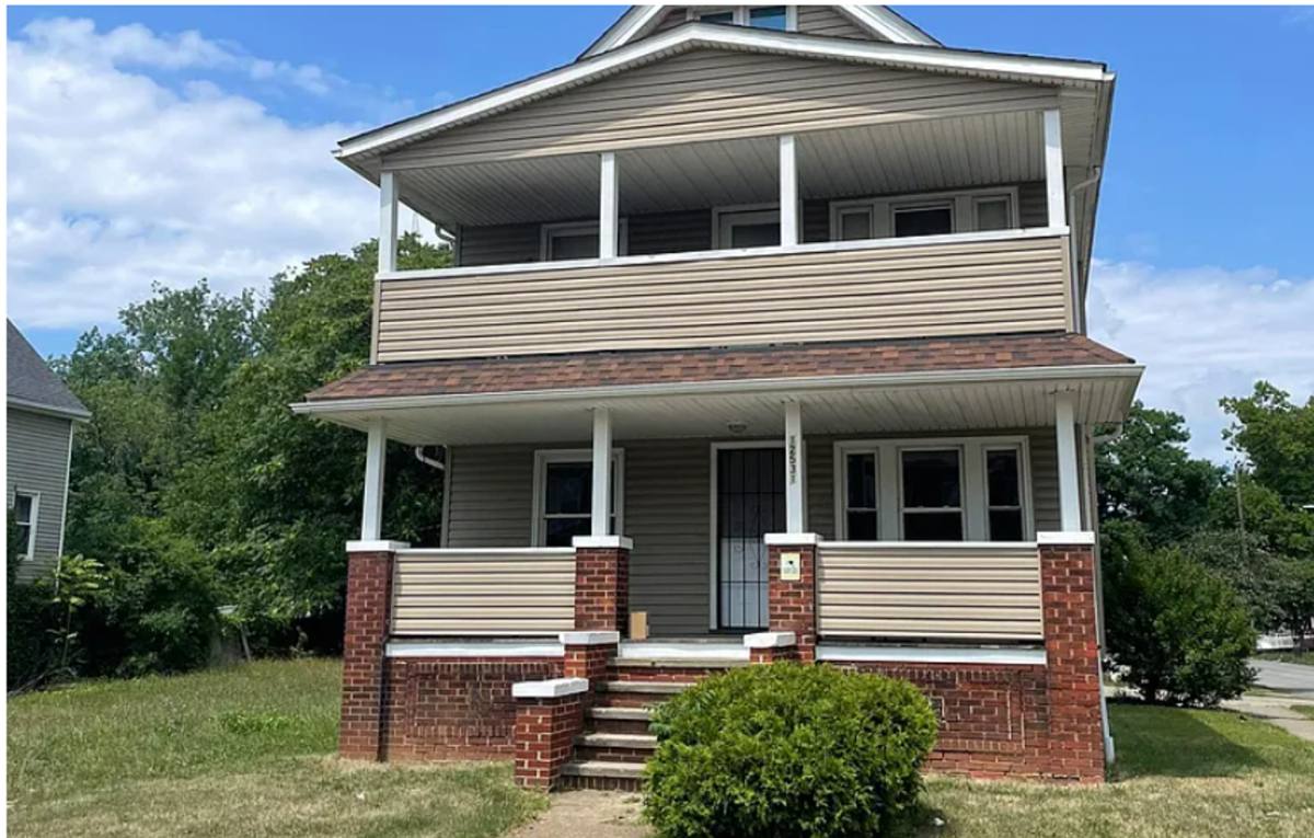 House for rent at 12531 Forest Ave, Cleveland, OH 44120