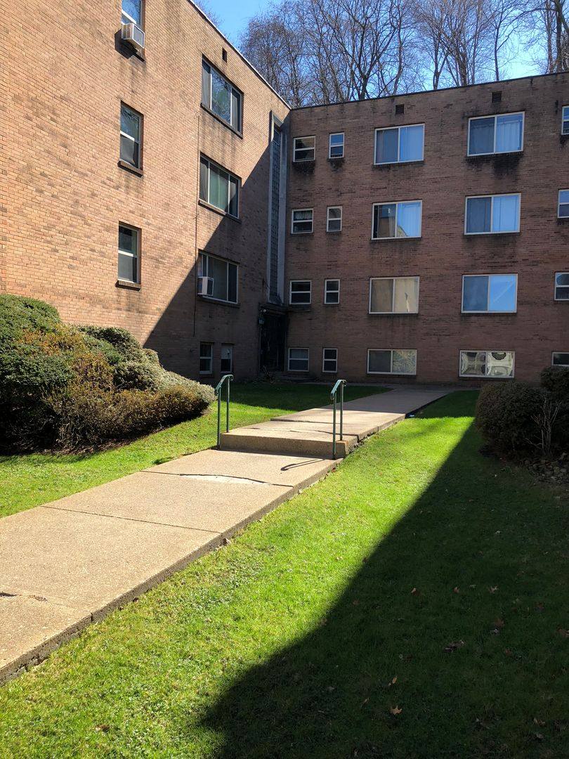 Apartment for rent at 5604 Fifth Ave, Pittsburgh, PA 15232