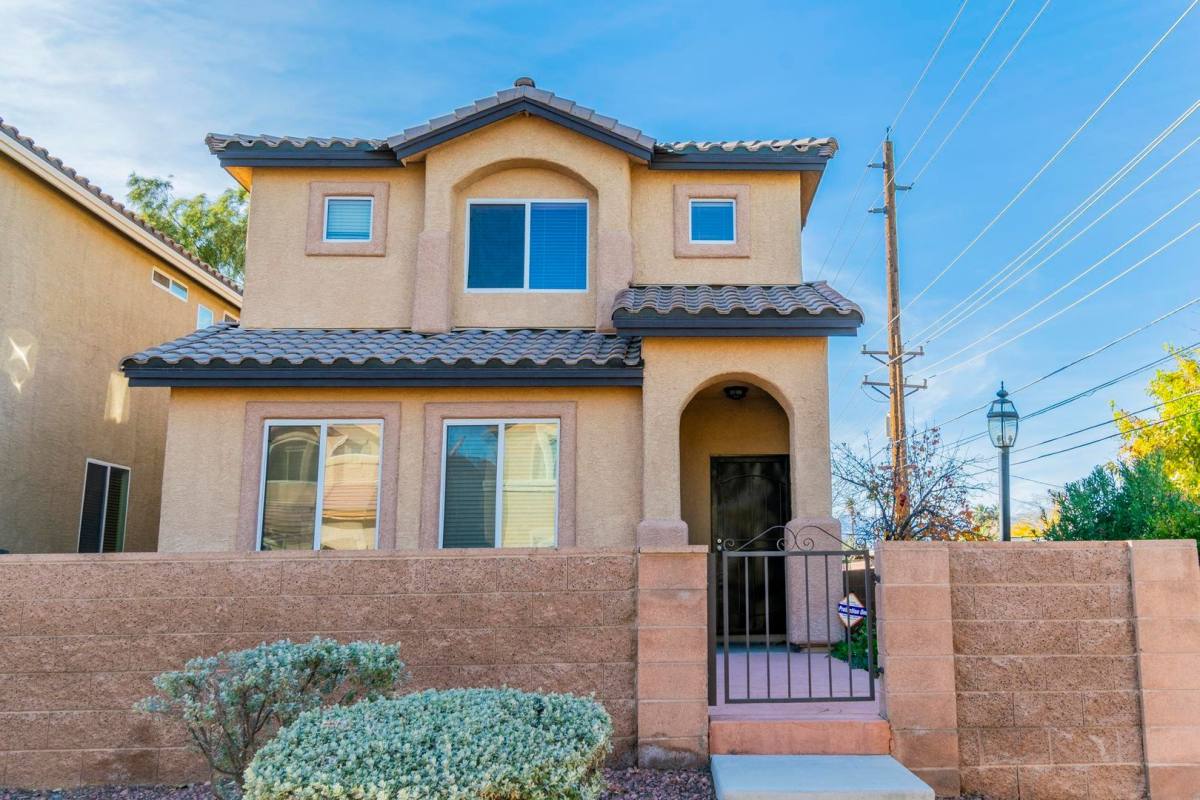 Townhouse for rent at 240 Wilted Jasmine, Las Vegas, NV 89106