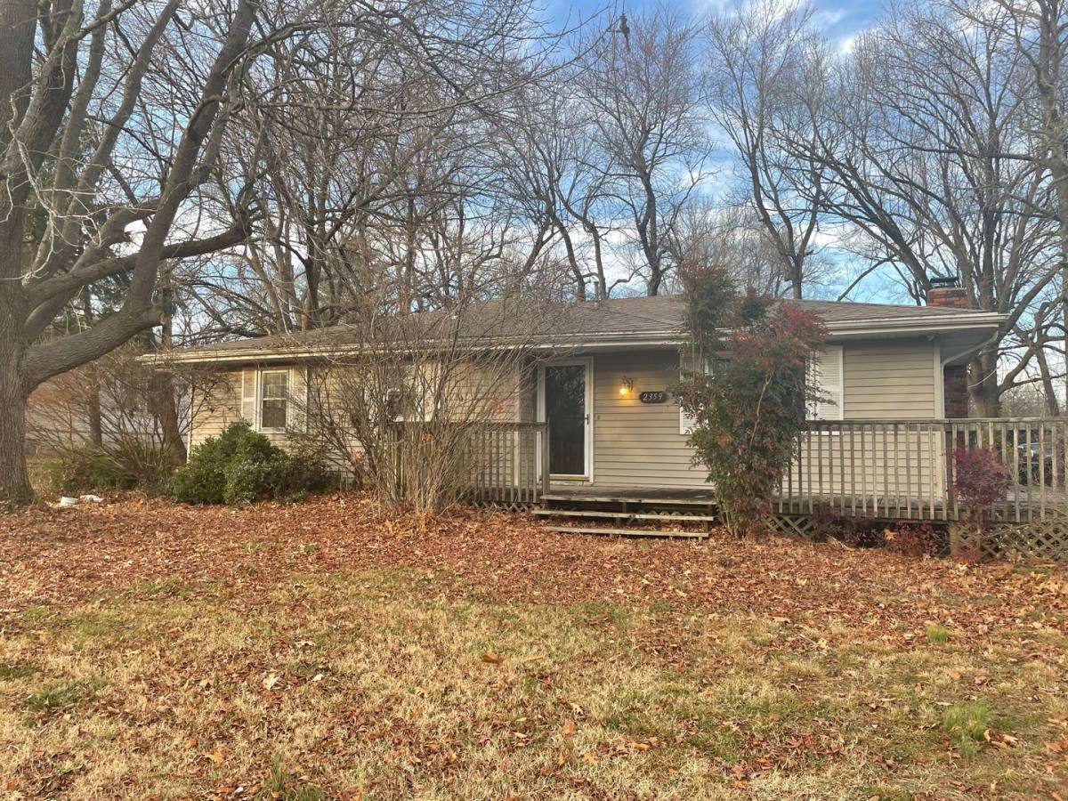 2359 E Huntington, Ozark, MO 65721