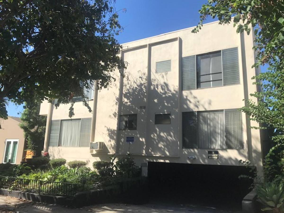 Apartment for rent at 812 Westbourne Dr, West Hollywood, CA 90069