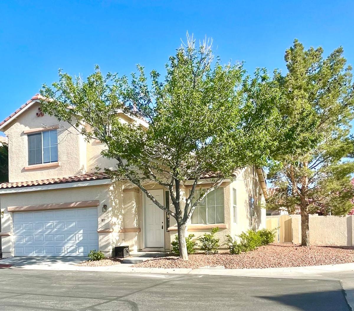 House for rent at 877 Veranda View Ave, Las Vegas, NV 89123