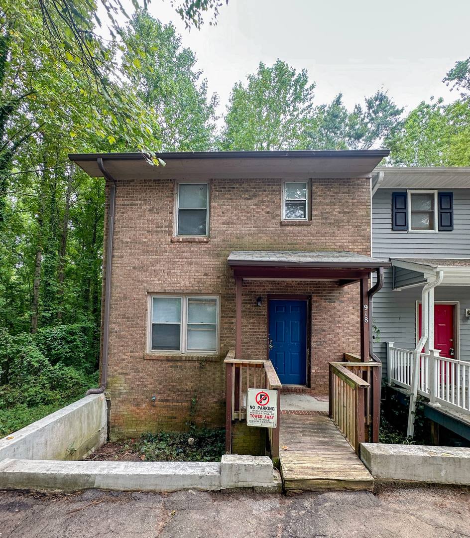 Apartment for rent at 918 Georgetown St, Clemson, SC 29631