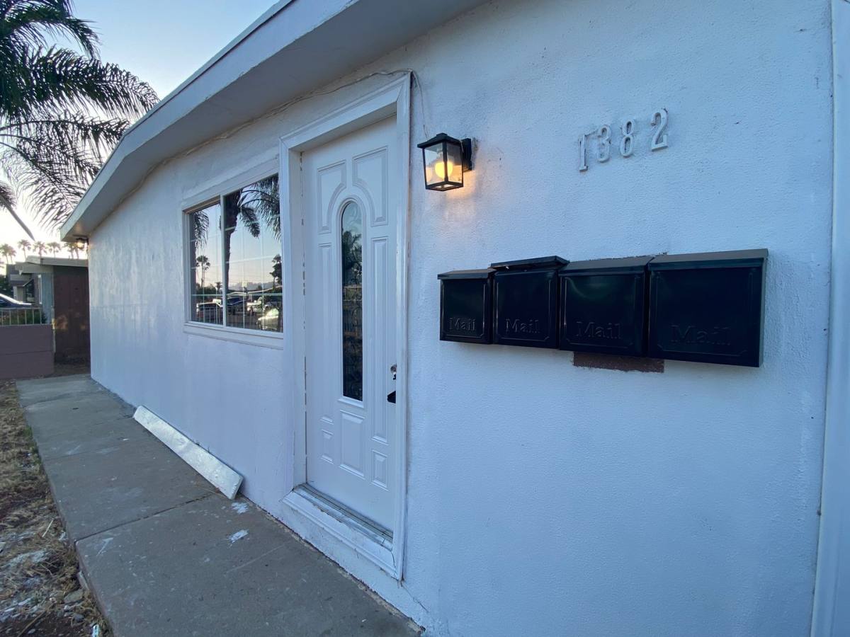 Townhouse for rent at 1382-1386 Ivory Court, El Cajon, CA 92019