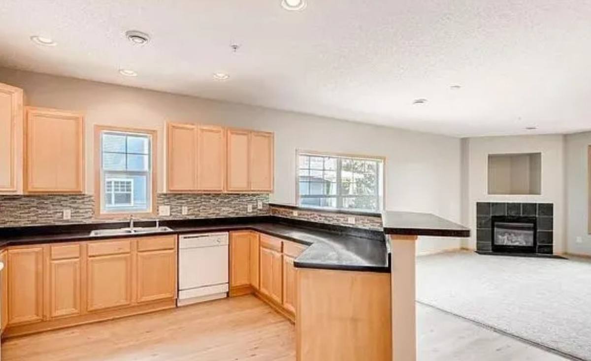 Townhouse for rent at 4920 Underwood Lane #F, Minneapolis, MN 55442