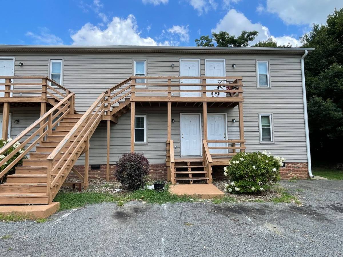 Apartment for rent at 445 City View St, Asheboro, NC 27203