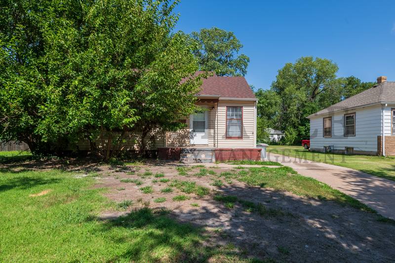 House for rent at 1555 N NE Parkway, Wichita, KS 67208