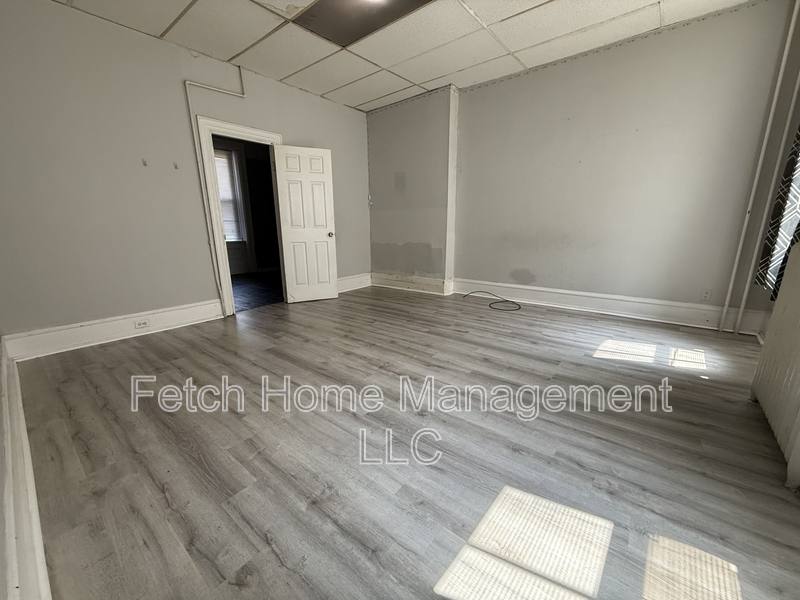 Apartment for rent at 633 Manor St #1, Lancaster, PA 17603