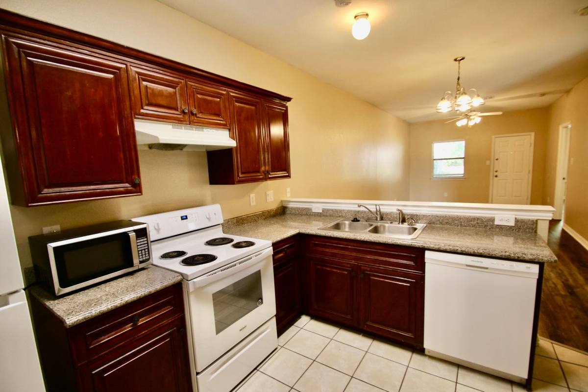 Apartment for rent at 3116-3118 S Cherry Lane, Fort Worth, TX 76116
