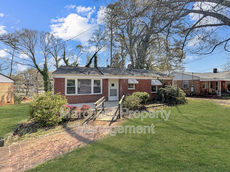 House for rent at 623 Old Augusta Rd, Greenville, SC 29605