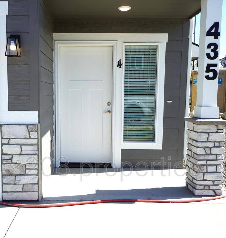 Townhouse for rent at 435 2nd Ave N #2, Nampa, ID 83687