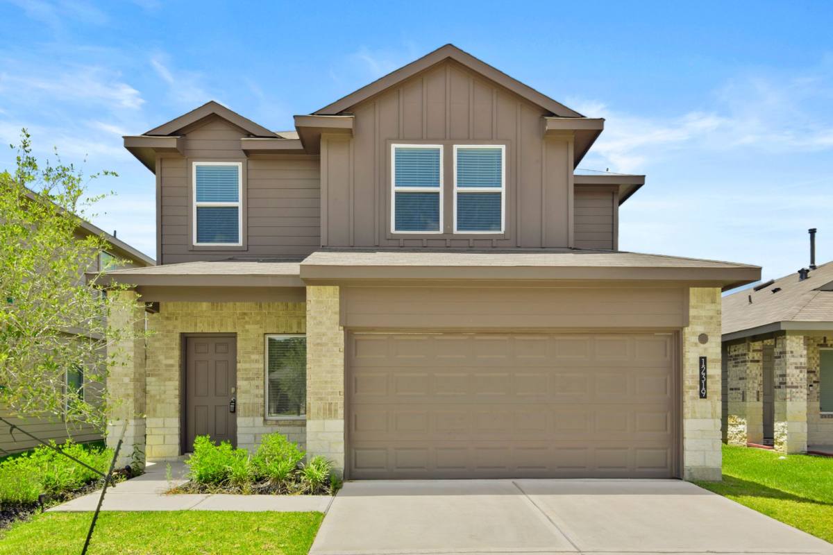 House for rent at 12319 Morning Vista Dr, Houston, TX 77014