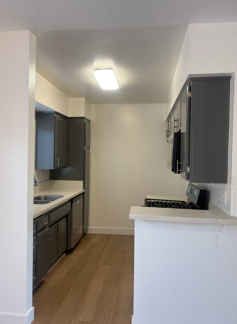 Apartment for rent at 16565 Vanowen St, Van Nuys, CA 91406