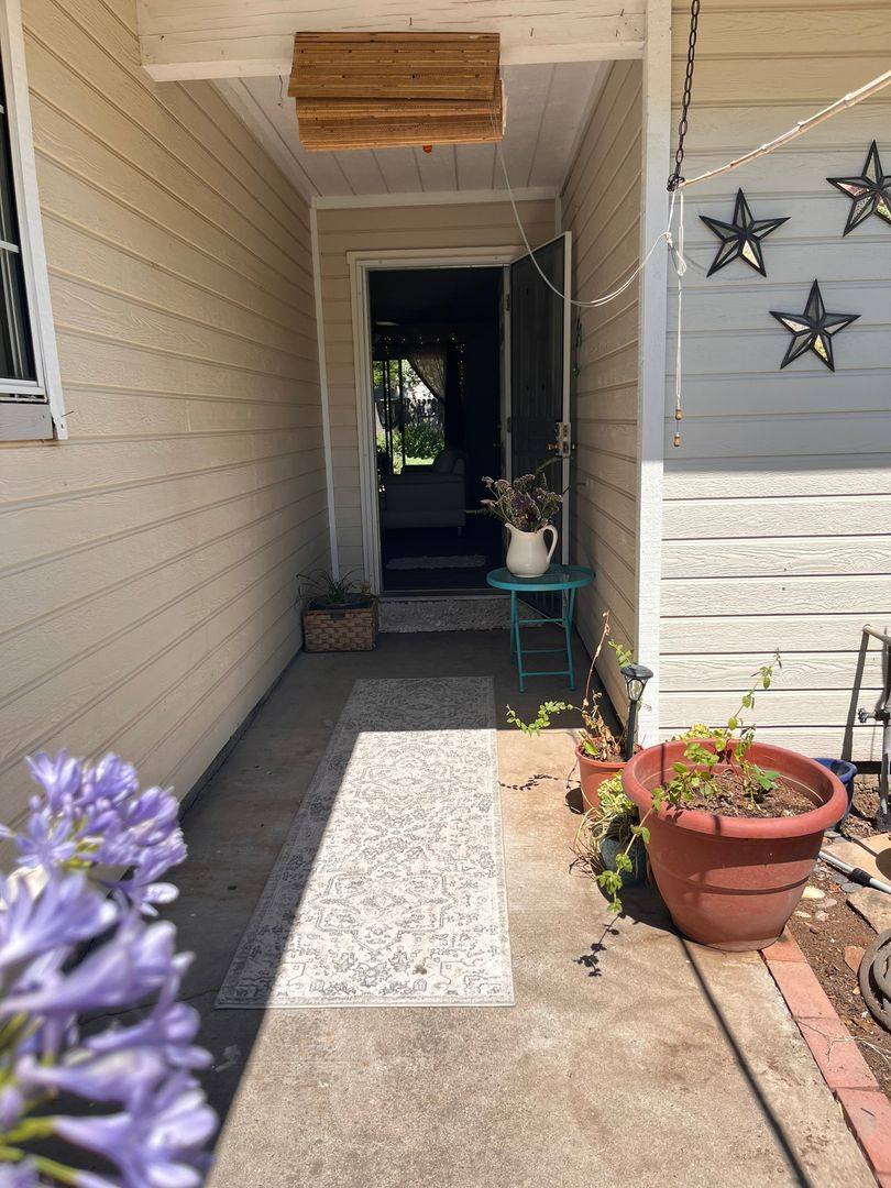 Townhouse for rent at 9286 Goodspeed, Durham, CA 95938