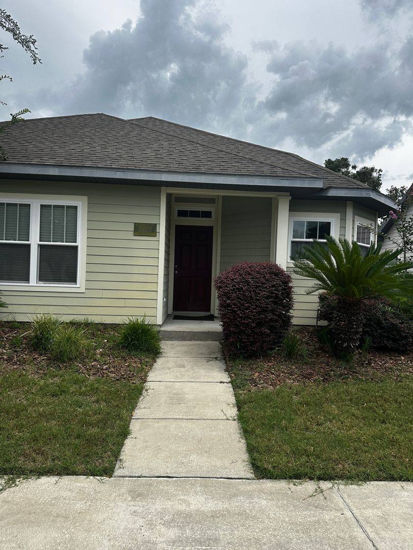 House for rent at 8016 SW 77th Ave, Gainesville, FL 32608