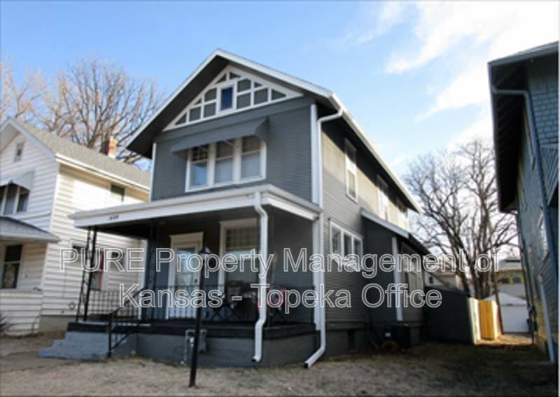 House for rent at 1530 SW Central Park Ave, Topeka, KS 66604