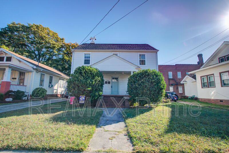 Apartment for rent at 1135 Jackson Ave #2, Chesapeake, VA 23324