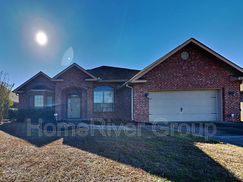 House for rent at 262 Paradise Palm Circle, Crestview, FL 32536